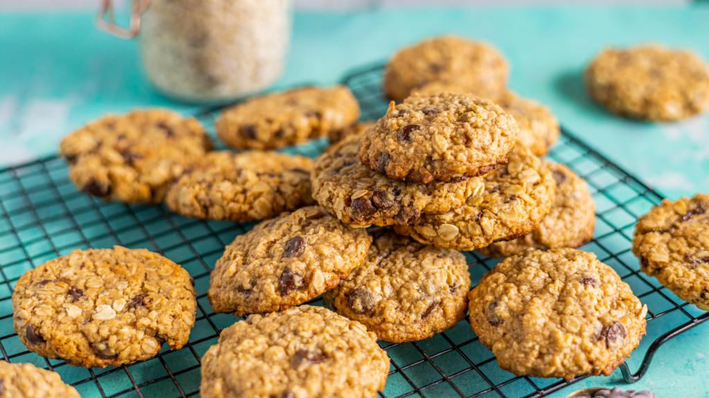 Vegan Chocolate Chip Oatmeal Nut Cookies Recipe
